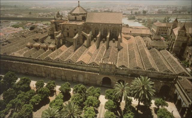 Construcción  Mezquita de Córdoba