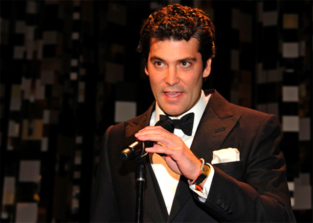 Alejandro asume las riendas del negocio