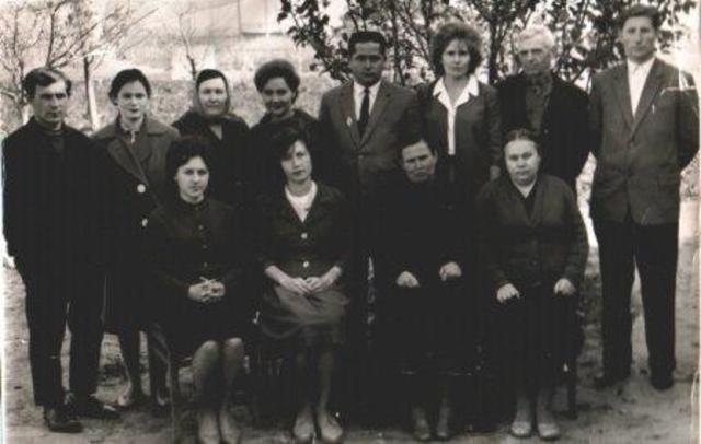 Новороссошанская восьмилетняя школа преобразована в среднюю.