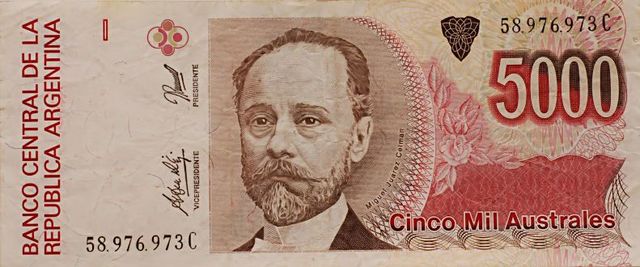 Se anuncia el Plan Austral.