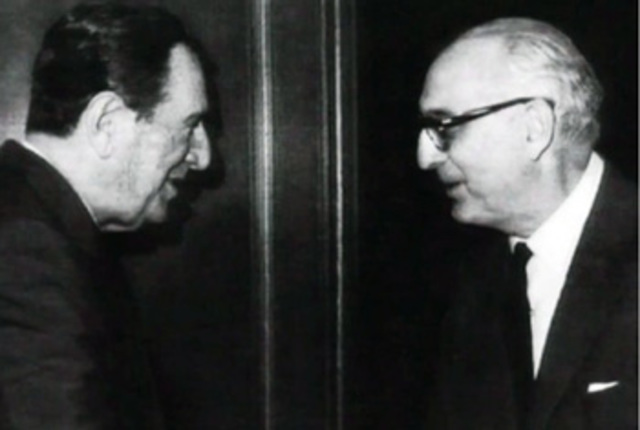 Firma del pacto Perón-Frondizi.