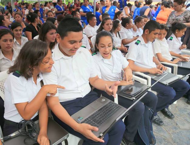 Acceso A Internet Instalado En Puerto Cortés