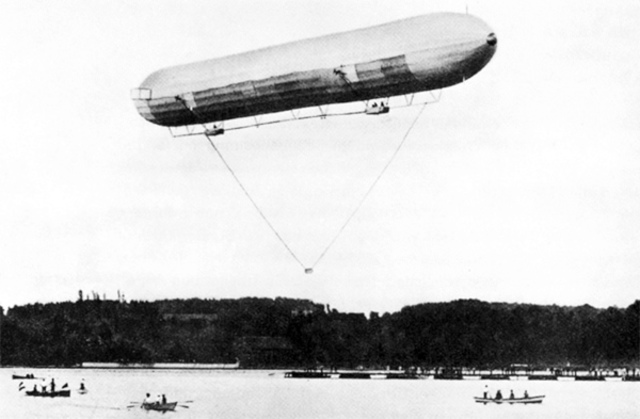 Primer vuelo del dirigible (zeppelín)