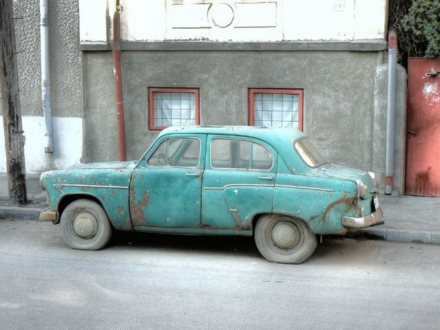 Automobila