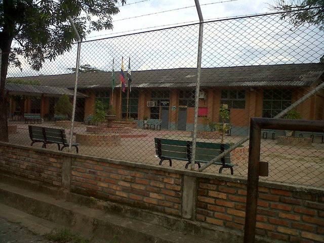 ACTUALMENTE LABORO EN LA I. E. LUIS EDUARDO DÍAZ DEL MUNICIPIO DE YONDÓ ANTIOQUIA