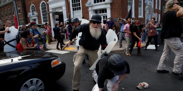 Trump Defends Initial Remarks on Charlottesville; Again Blames ‘Both Sides’