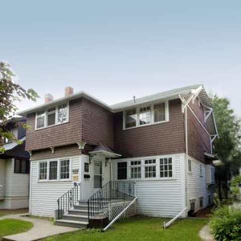 Aunt Sandara buys a house