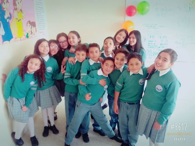 CAMBIAMOS DE COLEGIO