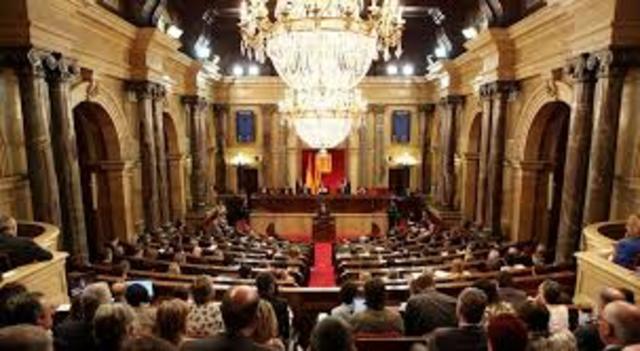El Parlament Aprova el referèndum