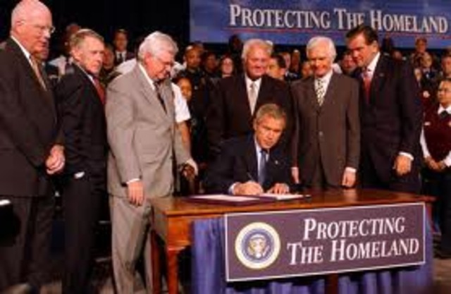 President Signs Law Creating Department of Homeland Security
