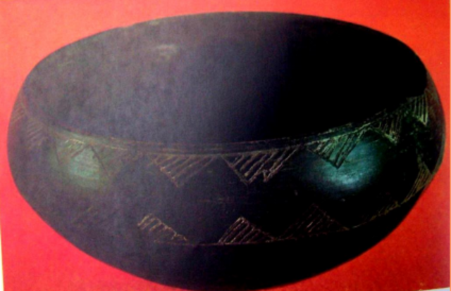 Cuenco de cerámica negra