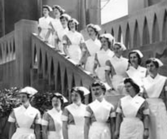 Las Enfermeras Norteamericanas organizaron la celebración del "Centenario de Gala", celebrando la primera capacitación formal en Enfermería Psiquiátrica en E.U.A