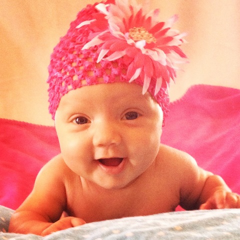 Mi hermana Qetsi nació.