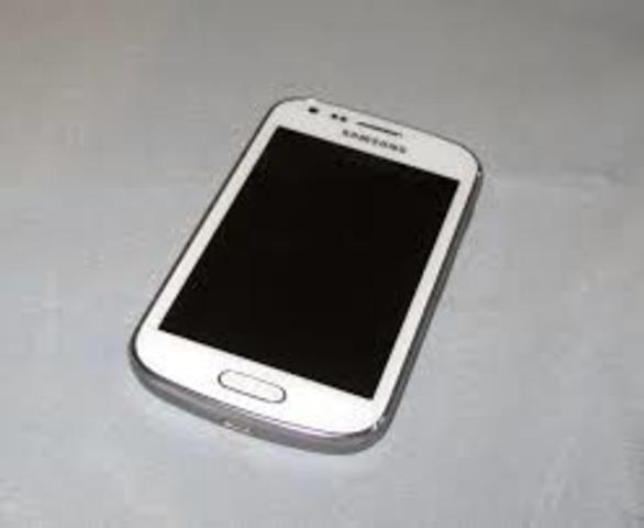 Mi primer móvil y la evolución con las redes sociales.