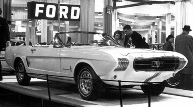 Ford Mustang (introduced)