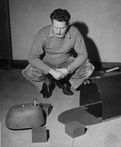 Grey Walter et une tortue cybernétique sans carapace