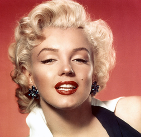 Marilyn Monroe dies