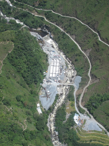 CAMPESINOS ATACADOS CON EXPLOSIVOS