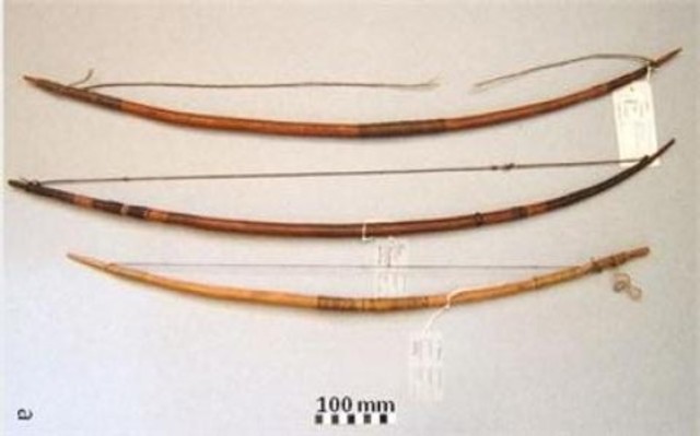 Arco y flecha (30.000 a.C)