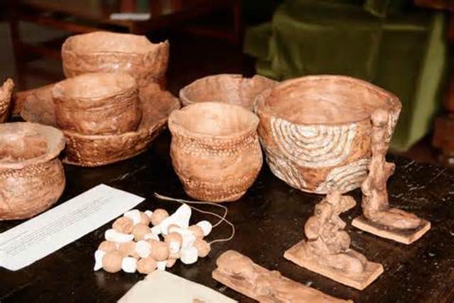 Vaijas de arcilla (7000 a.C)