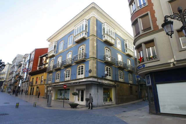 Se edifica el palacio de Maqua, antiguo colegio escolar, hoy es una de las dependencias  municipales.