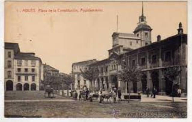 Se comienza a construir el Ayuntamiento de Avilés en la actual Plaza de España