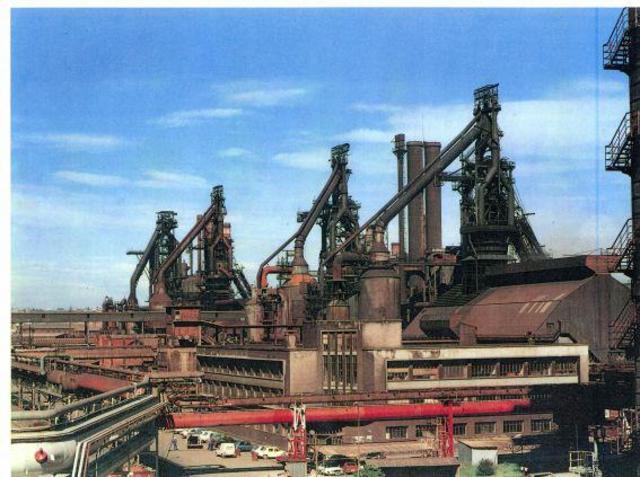 La implantación de la factoría de ENSIDESA/ UNINSA/ ACERALIA/ Arcelor-Mittal.