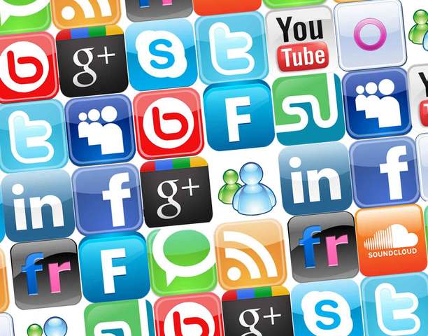 2003 Inicio de las redes sociales