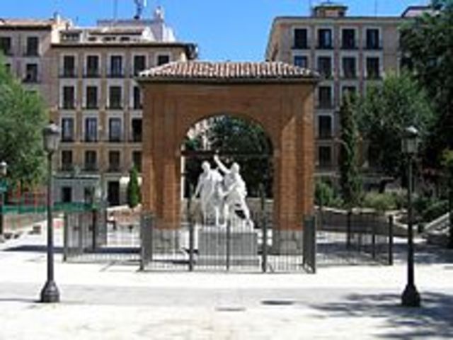 Sucesos del 2 de mayo en Madrid, y guerra de la Independencia contra los franceses.
