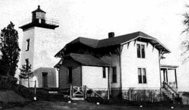 Hospital Point Range Front Light