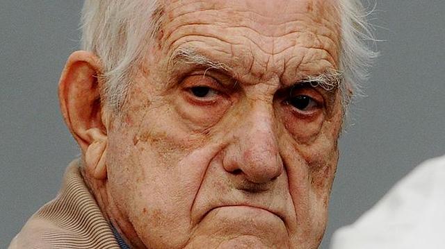 Intentos por borrar la historia