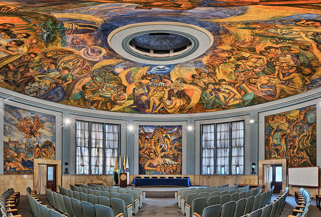 Graduación primera promoción de estudiantes de Ingeniería Eléctrica