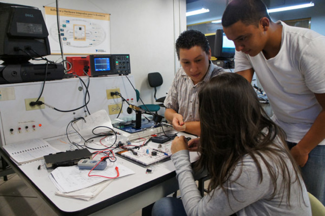 Creación de la carrera Ingeniería de Control
