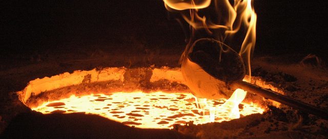 Aleación y fundición de metales