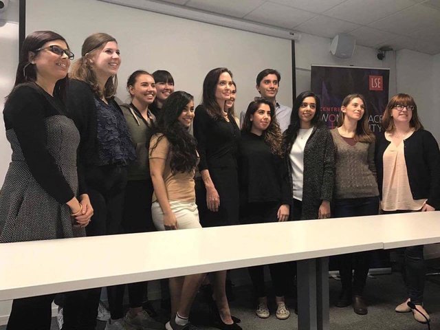 tuvo su primera experiencia como maestra.