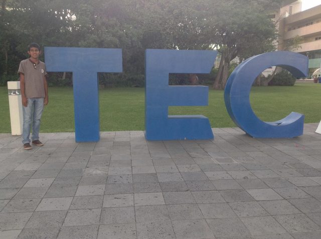 Beca para jóvenes de bajos recursos TEC-Ayutla