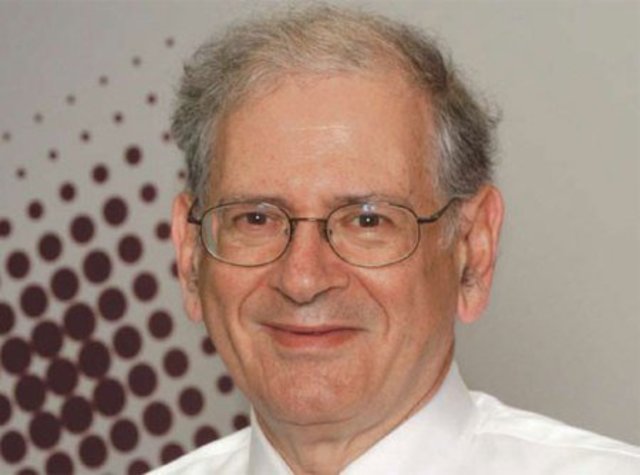 Bob Kahn hace una demostración de ARPANET con 40 máquinas conectadas y causa sensación.