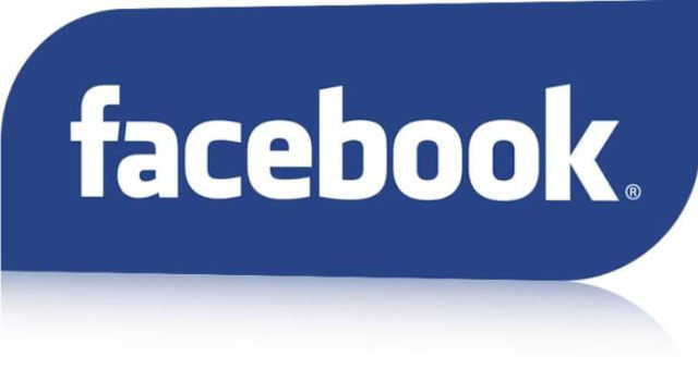 Se lanza la red social "Facebook