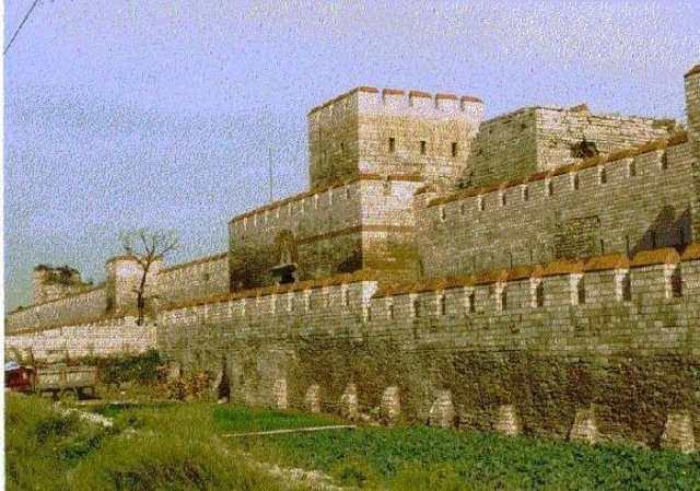 SURGIMENTO DE CONSTANTINOPLA