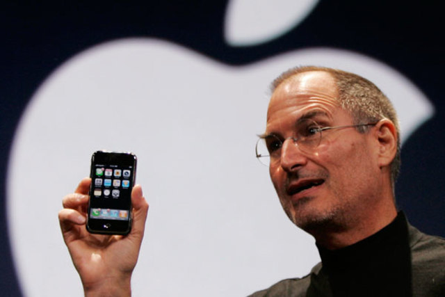 Lanzamiento del primer IPhone