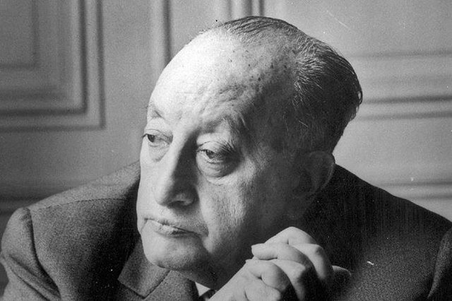 Exilio y rehabilitación[editar]