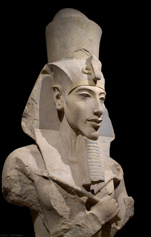 Akhenaton