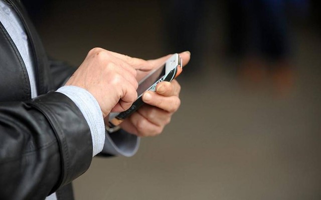 Primer mensaje enviado entre dos computadoras LOGWIN