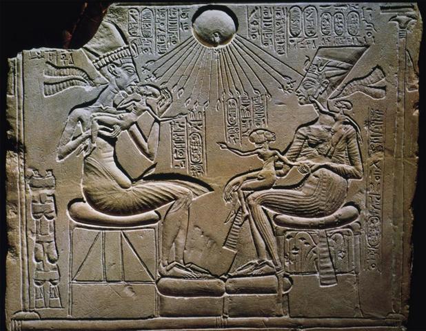 Ahkenaton, Nefertiti, and Three Daughters