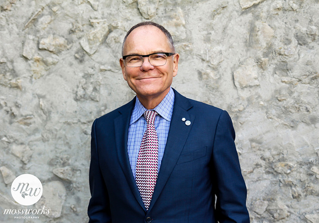 1947 - Don Tapscott - 1999 Inteligencia Interconectada
