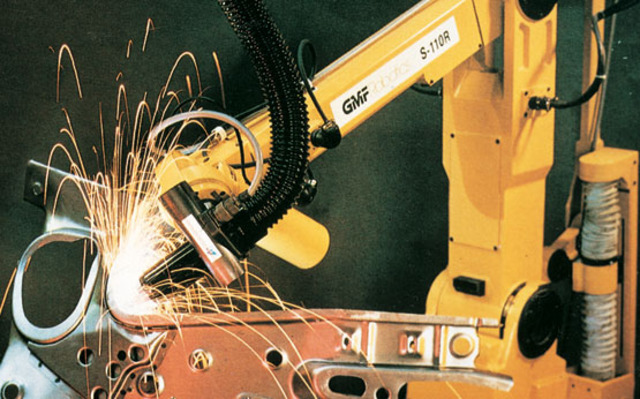 EVOLUCION DE ROBOTS INDUSTRIALES