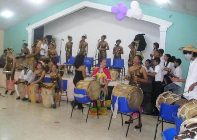 presentación cultural  del colegio