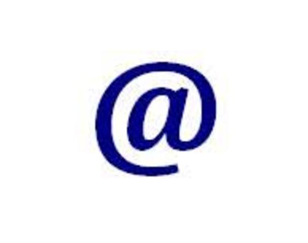 se populariza el uso del correo electrónico