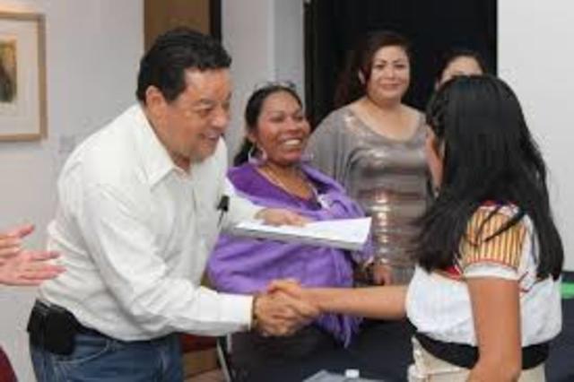 FORMACIÓN ACADÉMICA