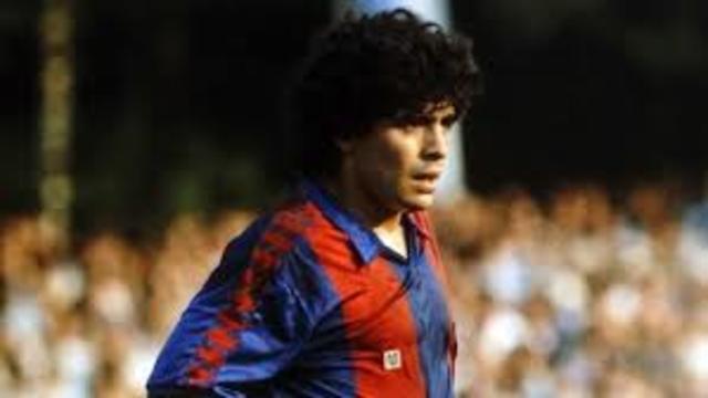 MARADONA EL MAGO DEL FÚTBOL